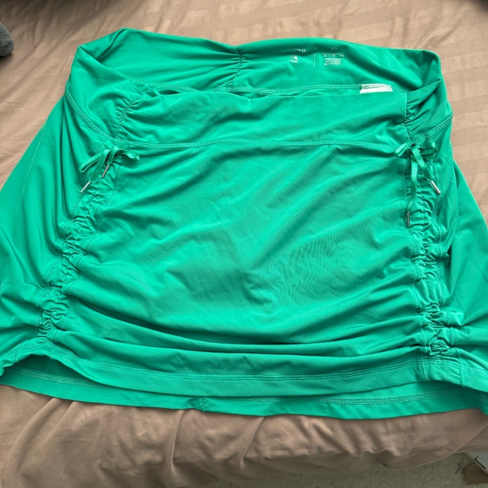 Women’s golf skort
